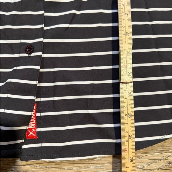 Dixxon Women’s Button Up NWOT - Picture 5 of 8